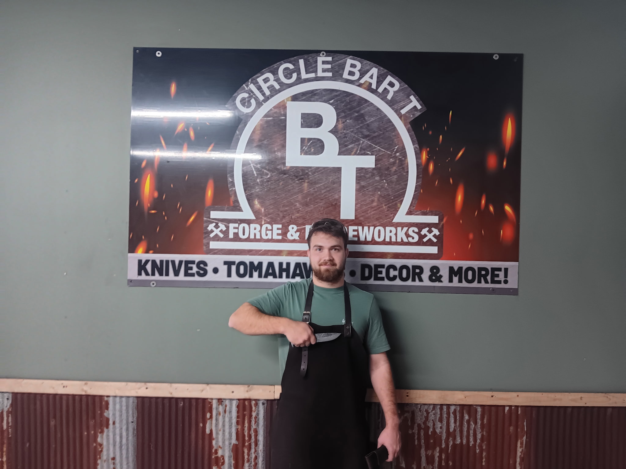 Circle Bar T Forge