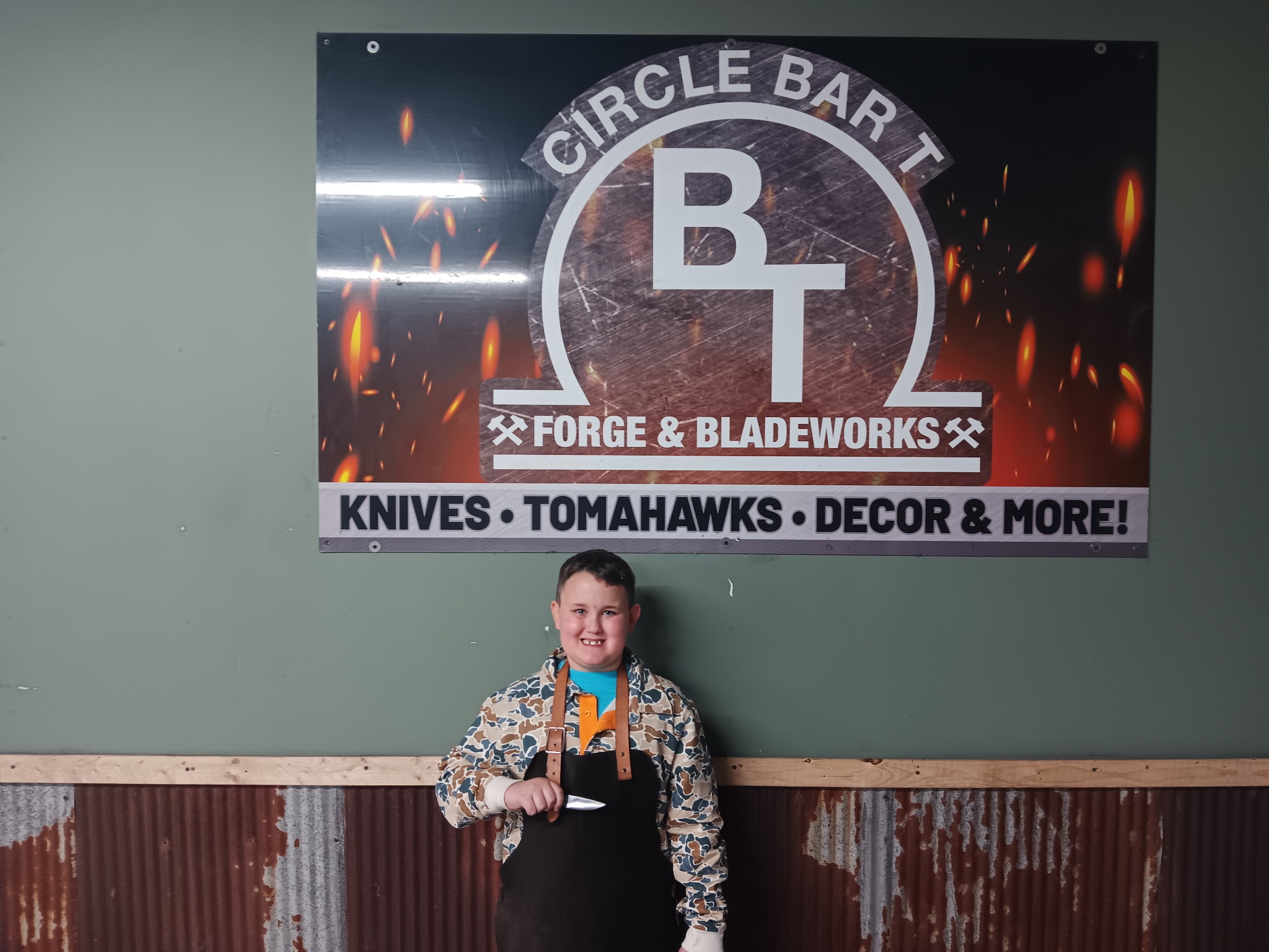 Circle Bar T Forge
